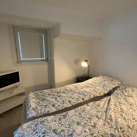 Apartament Kozy Near Center With Free Parking And Wifi
