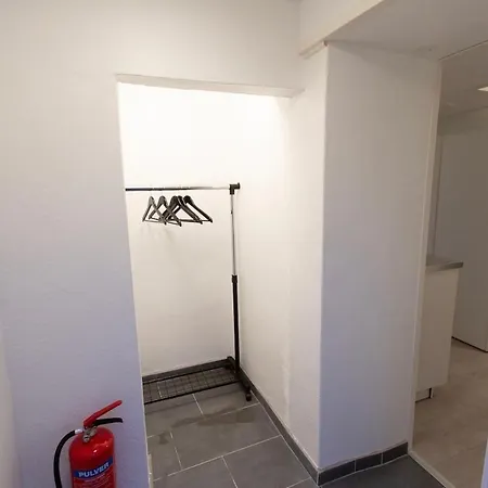 Kozy Near Center With Free Parking And Wifi Apartment *