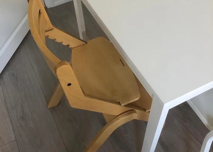 Apartamento Kozy Near Center With Free Parking And Wifi
