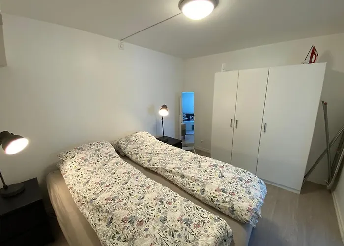 Kozy Near Center With Free Parking And Wifi Apartament