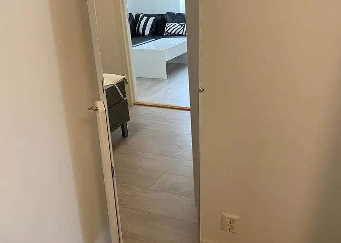 Kozy Near Center With Free Parking And Wifi Apartament
