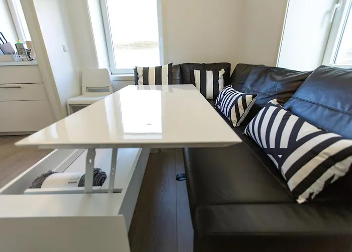Kozy Near Center With Free Parking And Wifi Apartament