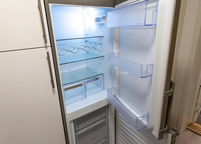 Apartament Kozy Near Center With Free Parking And Wifi *