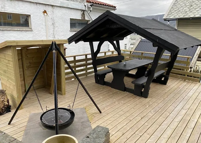 Kozy Near Center With Free Parking And Wifi Apartament *